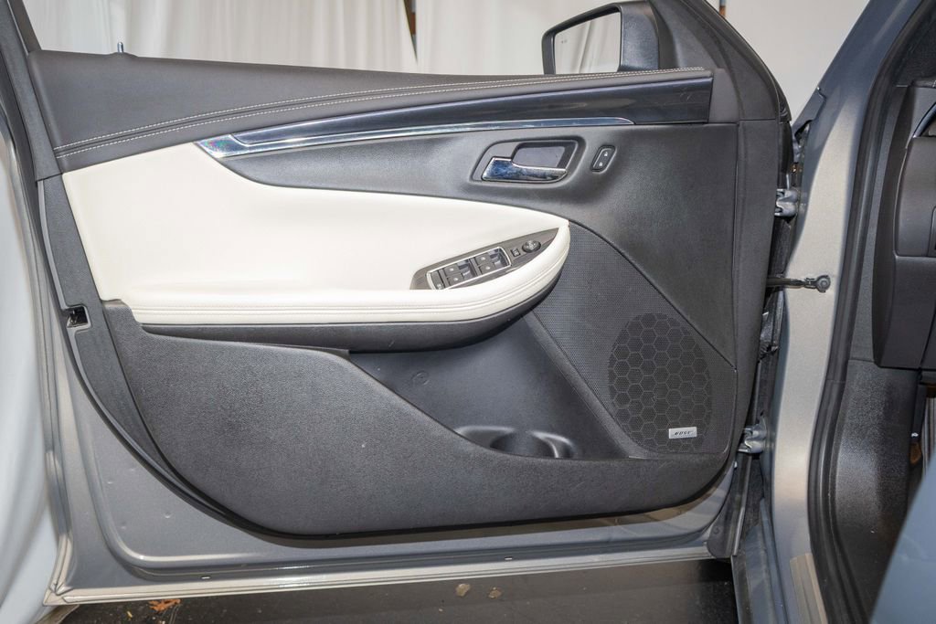 Used 2018 Chevrolet Impala Premier FWD image 10