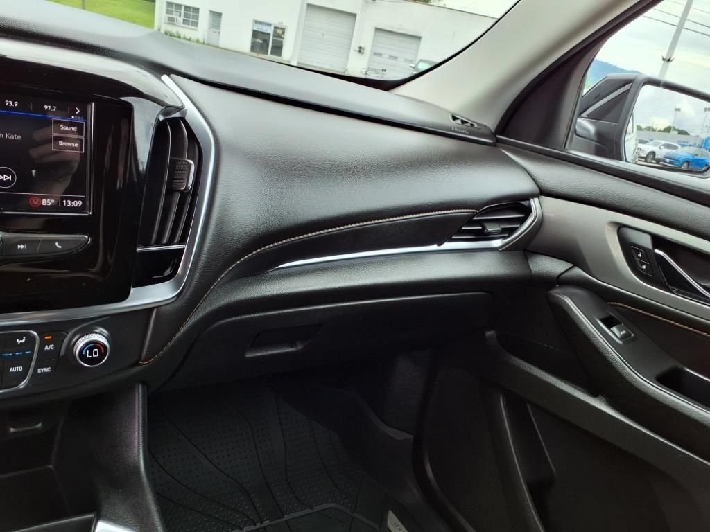 Used 2021 Chevrolet Traverse LS AWD/4WD image 27