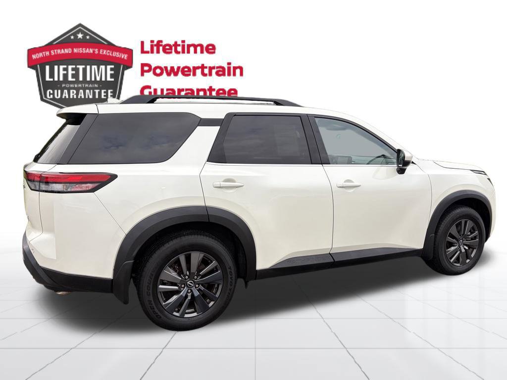 Used 2022 Nissan Pathfinder SV w/ SV Premium Package FWD image 7