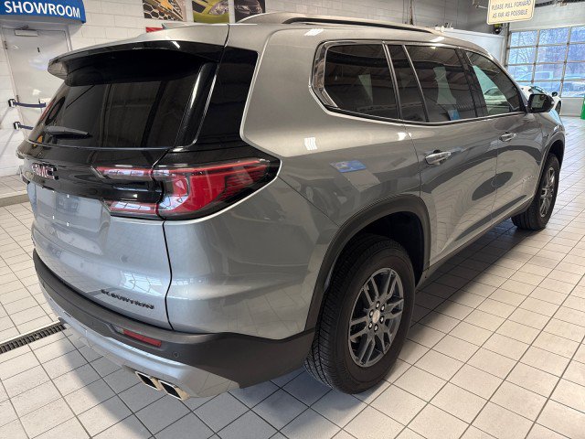 Used 2025 GMC Acadia Elevation FWD image 3