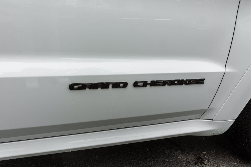Used 2020 Jeep Grand Cherokee SRT w/ Trailer Tow Group IV AWD/4WD image 4