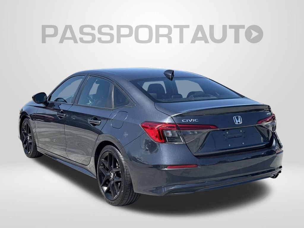 Used 2022 Honda Civic Sport image 2