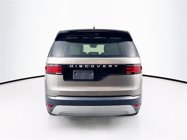 Used 2024 Land Rover Discovery S image 6