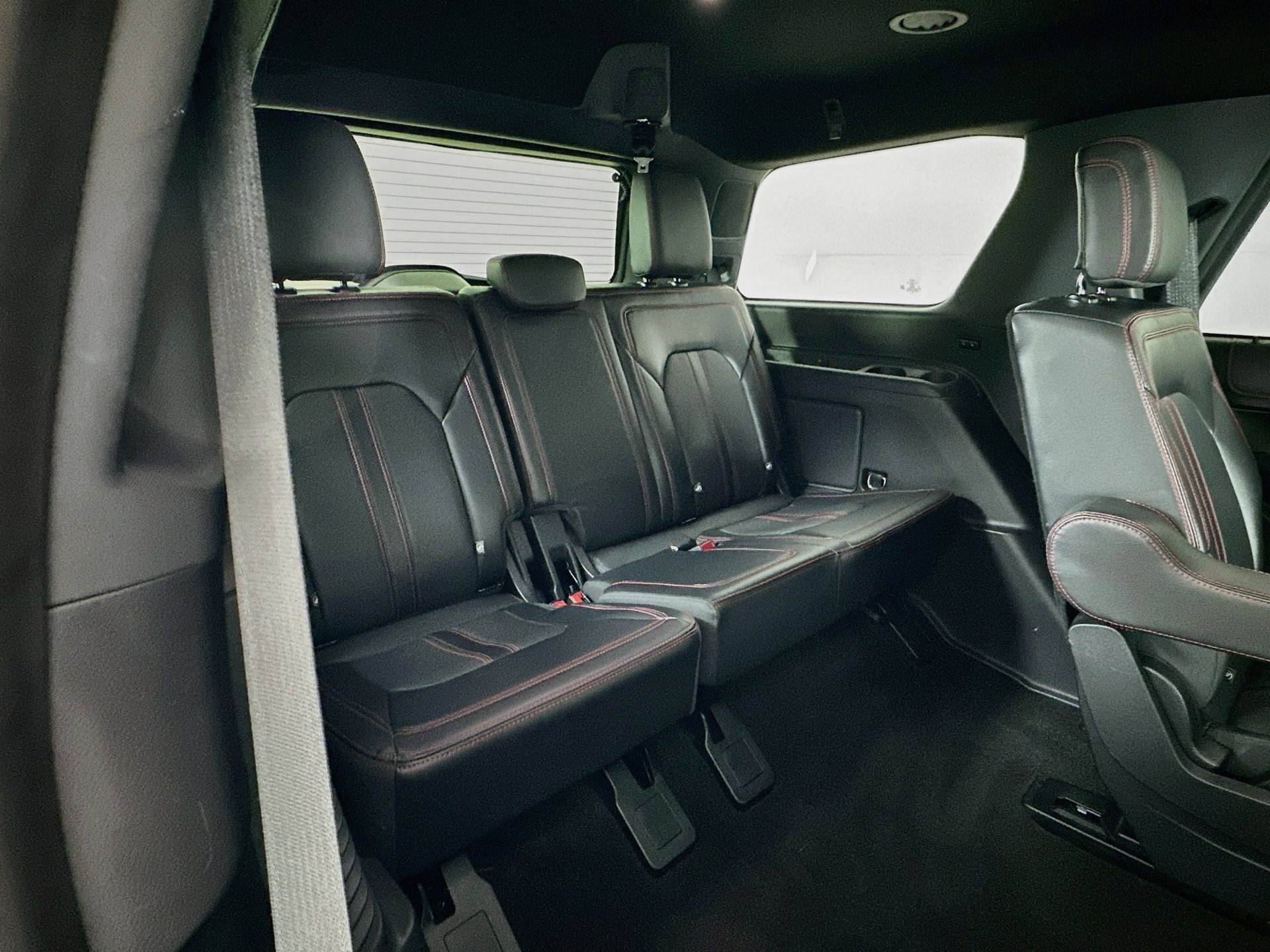 Used 2022 Ford Expedition Limited RWD image 31
