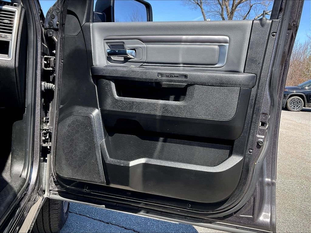 Used 2024 RAM 1500 Classic SLT AWD/4WD image 11
