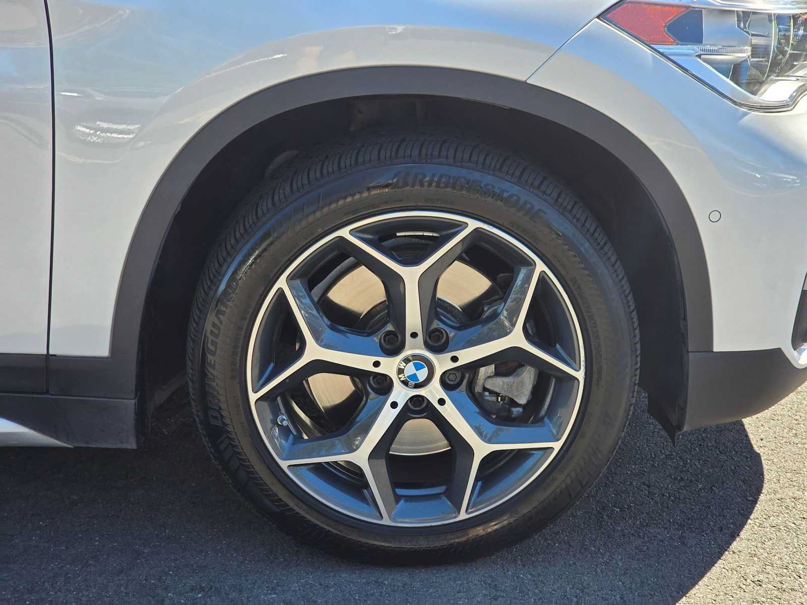 Used 2017 BMW X1 xDrive28i AWD/4WD image 9