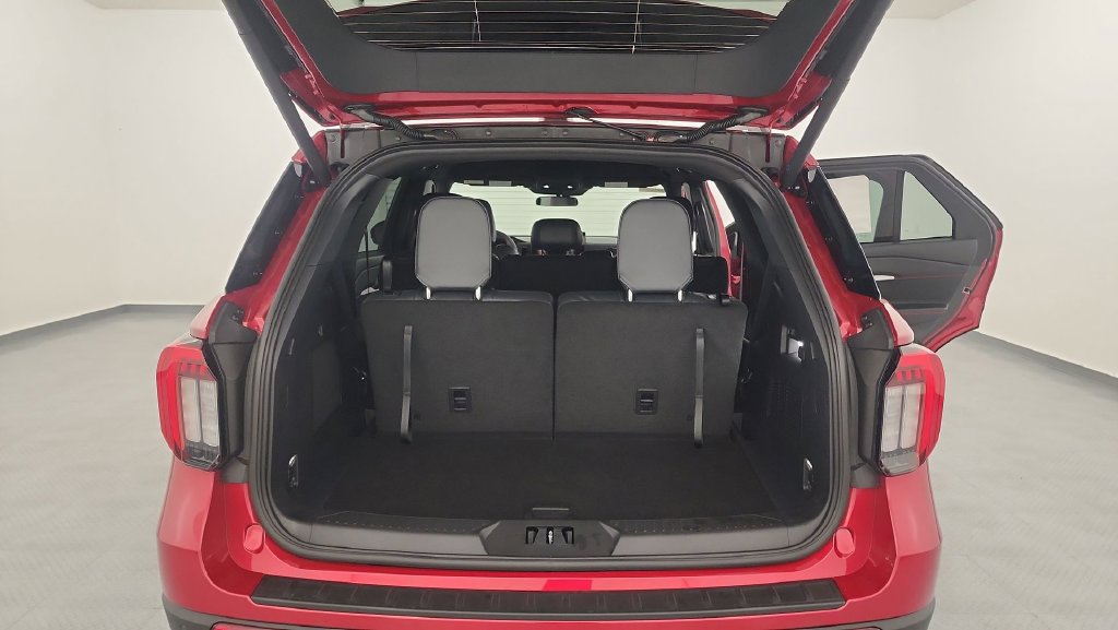 New 2026 Ford Explorer ST-Line w/ ST-Line Street Pack AWD/4WD image 27
