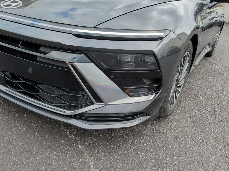 Certified 2025 Hyundai Sonata Limited FWD image 26