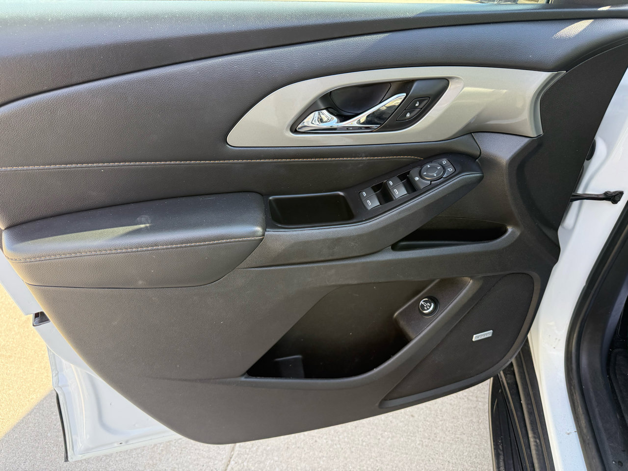 Used 2019 Chevrolet Traverse RS image 15