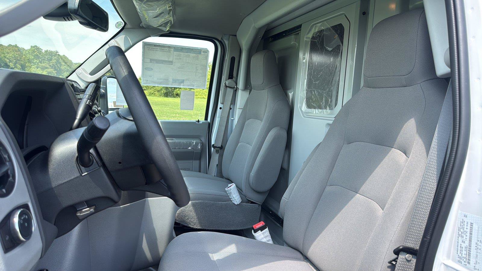 New 2027 Ford E-350 and Econoline 350 Super Duty w/ Power Equipment Group RWD image 11