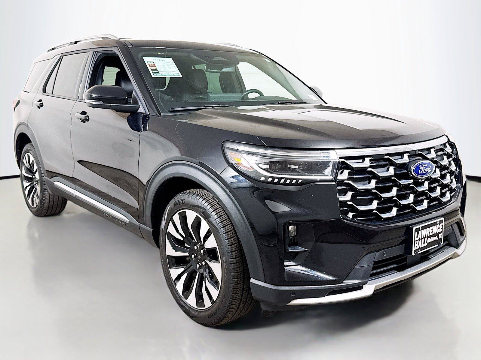 Used 2025 Ford Explorer Platinum AWD/4WD image 3