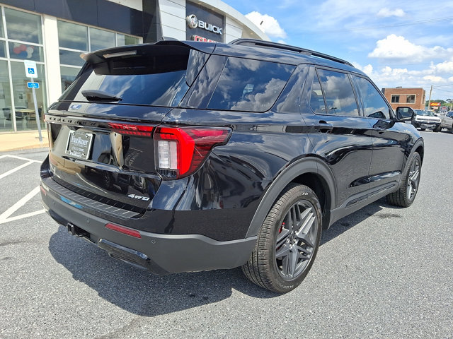 Used 2025 Ford Explorer ST-Line w/ Premium Package AWD/4WD image 7