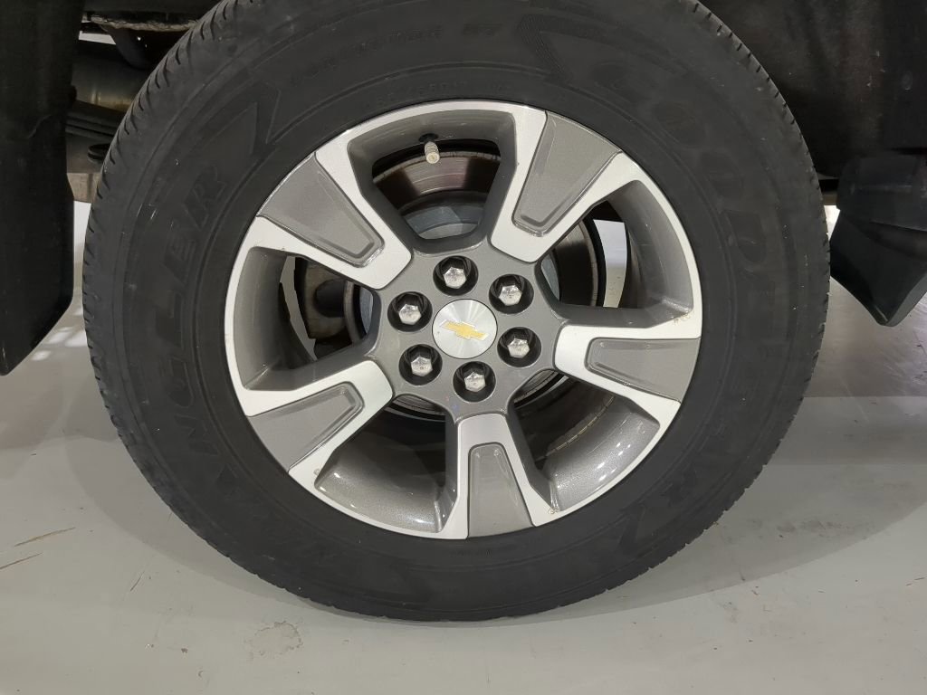 Used 2017 Chevrolet Colorado Z71 AWD/4WD image 6