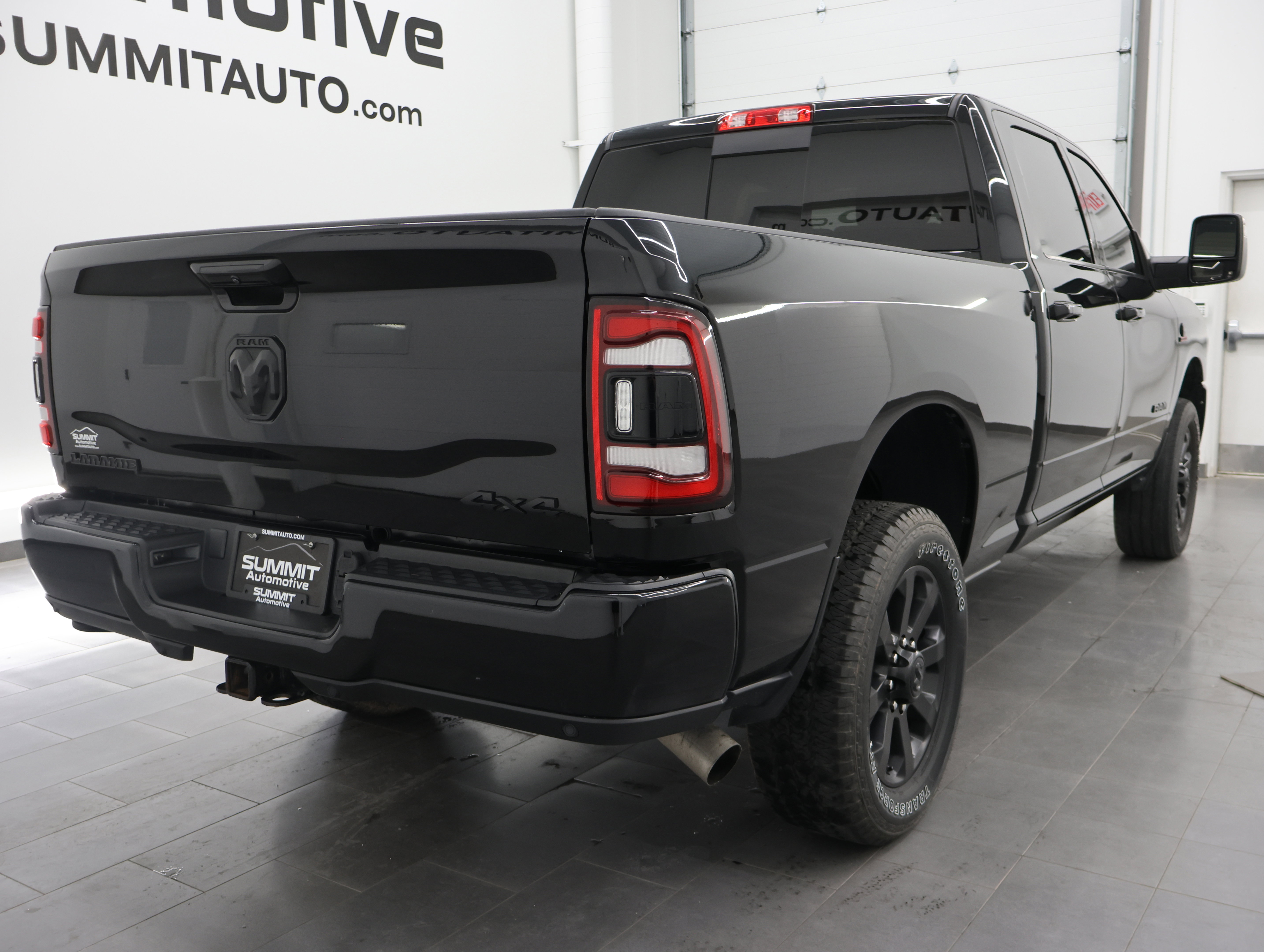 Used 2024 RAM 3500 Laramie w/ Night Edition AWD/4WD image 4