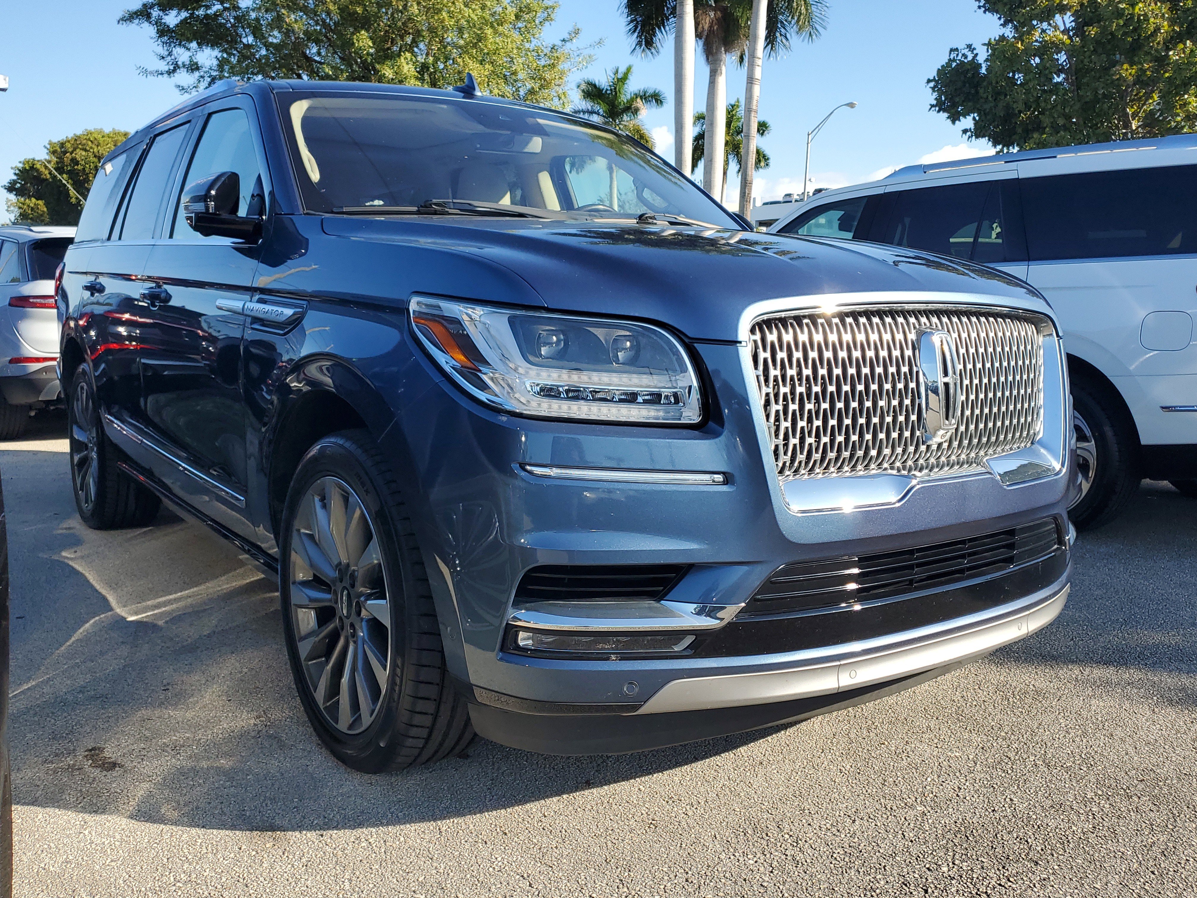Used 2020 Lincoln Navigator Reserve w/ Luxury Package image 13