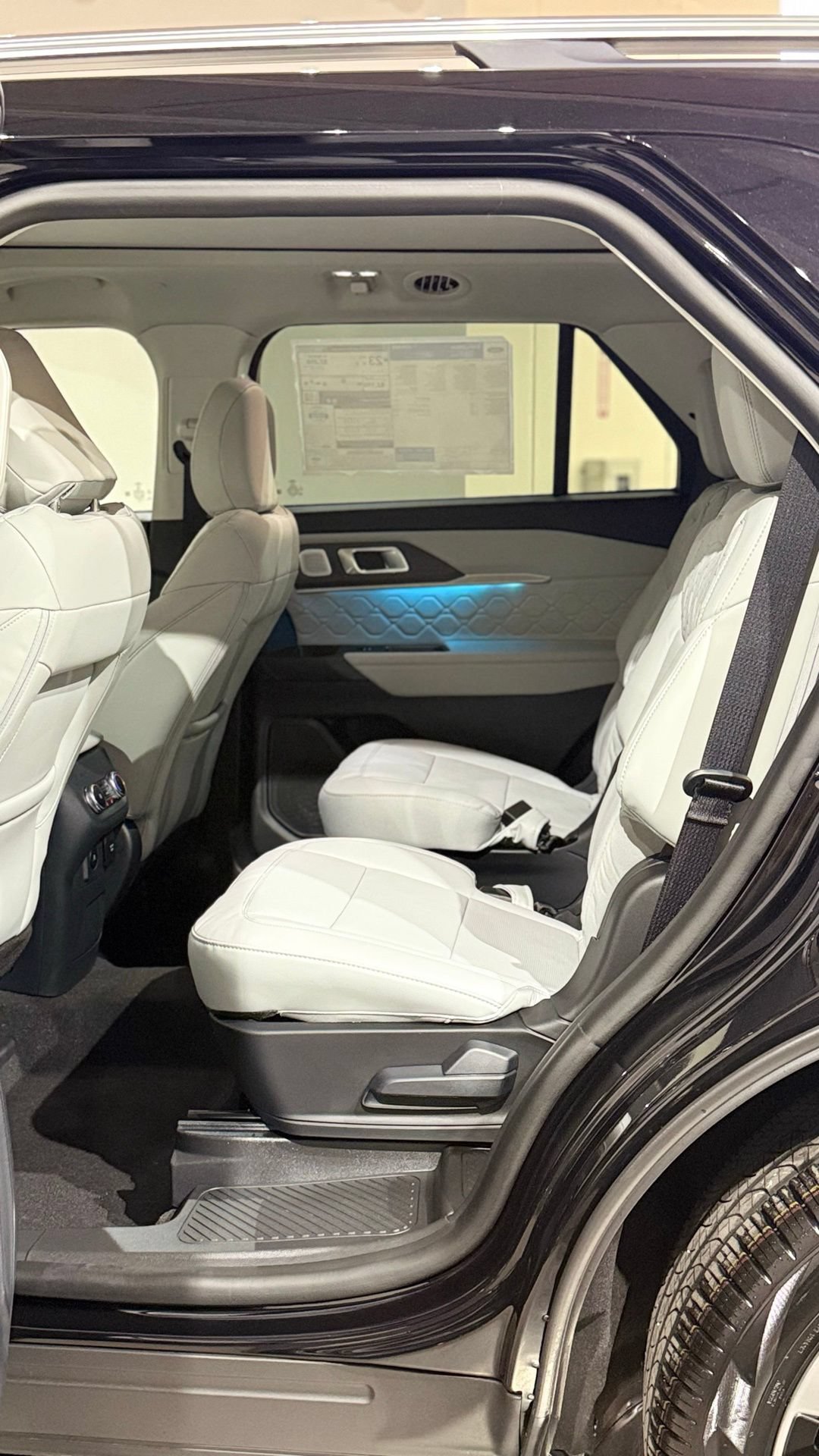 New 2026 Ford Explorer Platinum w/ LUX Leather Package AWD/4WD image 51