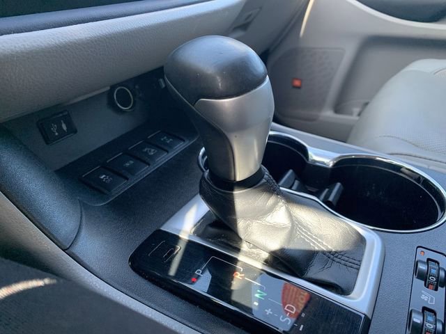 Used 2015 Toyota Highlander Limited AWD/4WD image 24