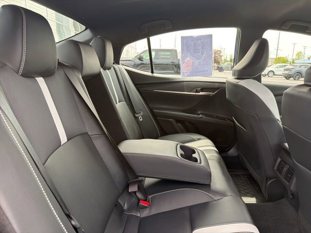 Used 2025 Toyota Camry SE FWD image 29