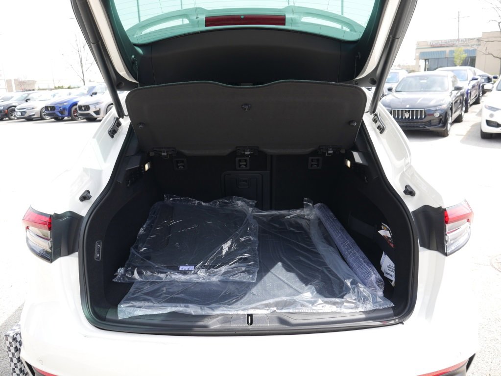 Used 2024 Maserati Levante Modena Ultima image 15