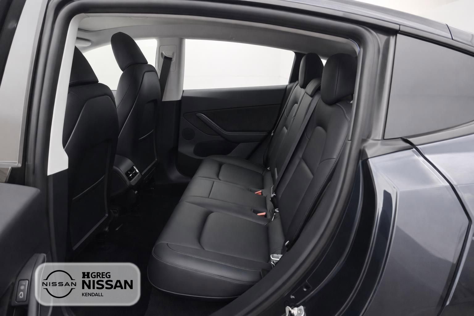 Used 2024 Tesla Model Y 2WD image 11