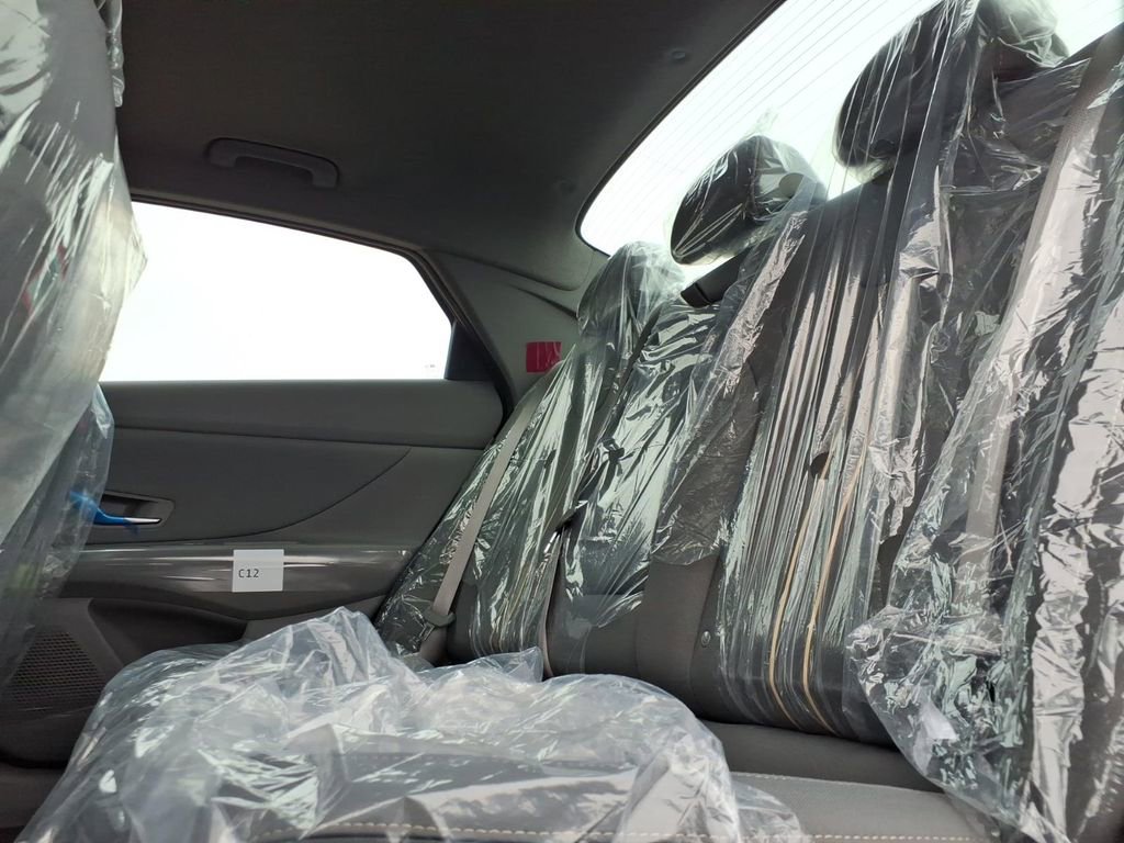 New 2026 Hyundai Elantra SEL Sport image 9