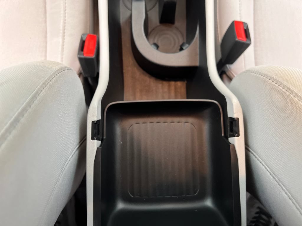 Used 2025 Hyundai Kona SEL FWD image 43