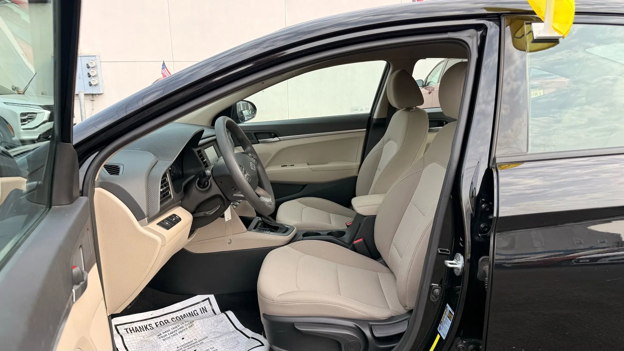 Used 2020 Hyundai Elantra SE image 18