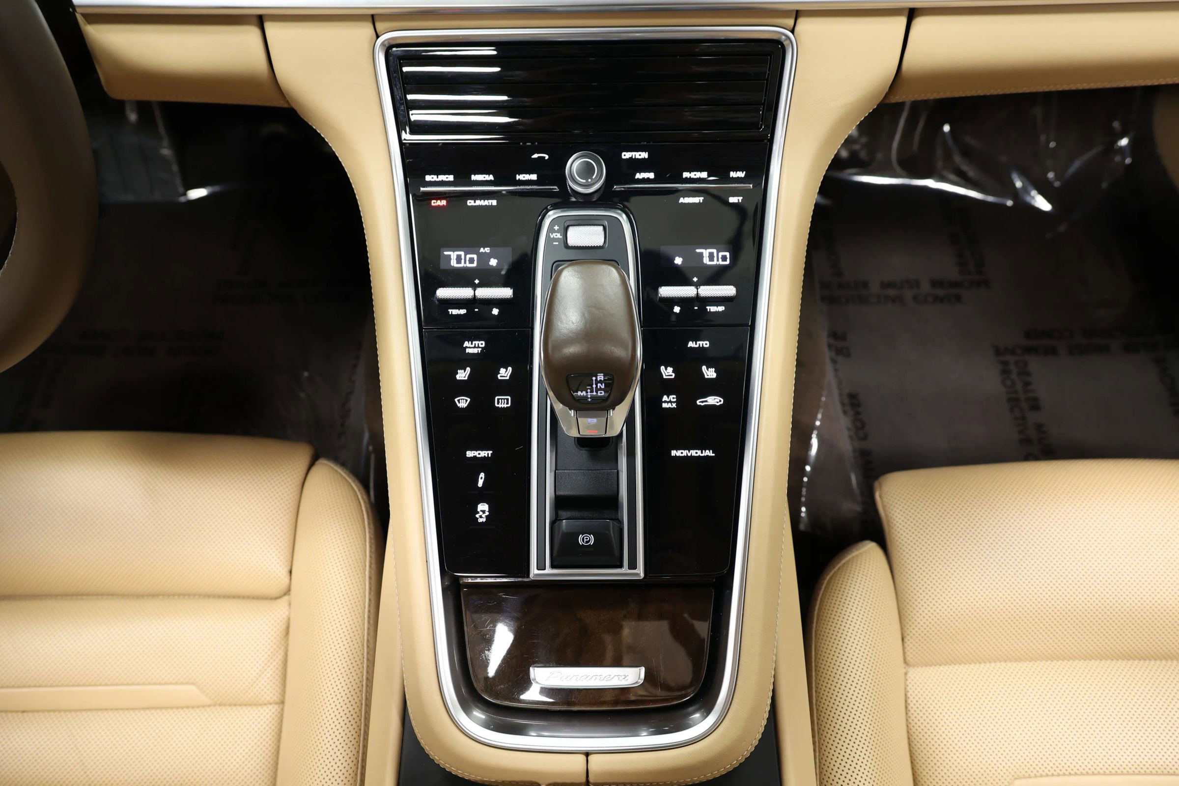 Used 2018 Porsche Panamera 4 Executive w/ Dark Walnut Interior Package image 45