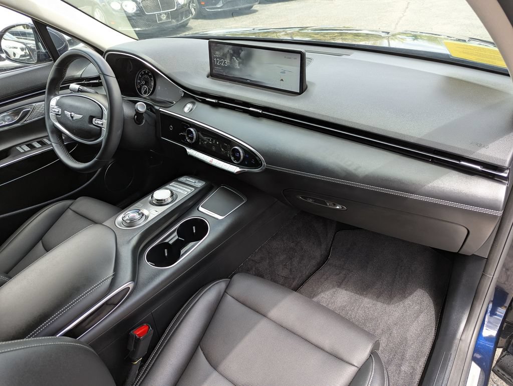 Used 2023 Genesis GV70 2.5T AWD/4WD image 32