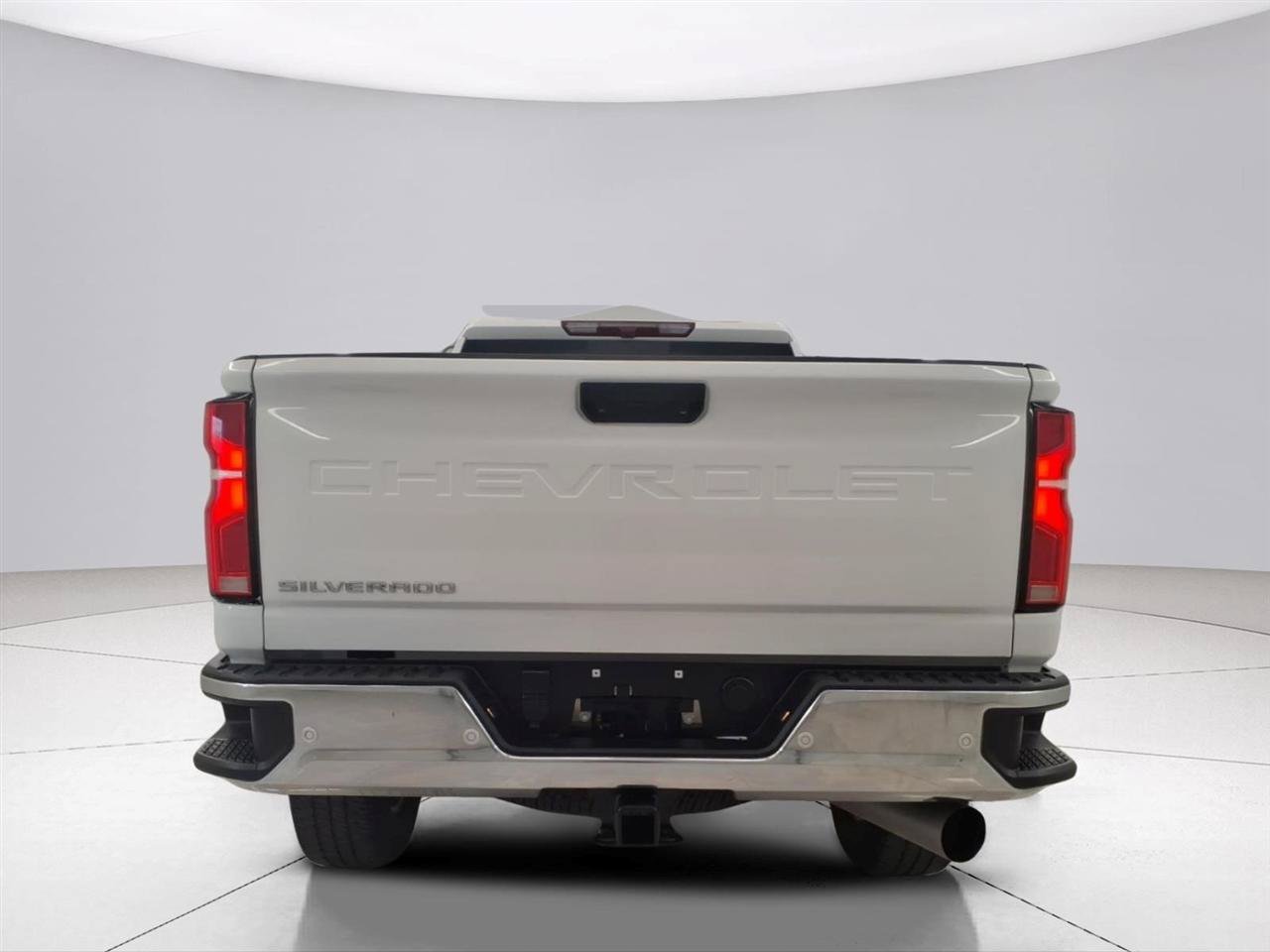 Used 2024 Chevrolet Silverado 2500 LTZ w/ LTZ Convenience Package AWD/4WD image 5