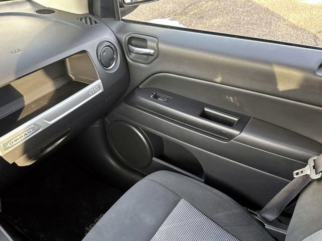 Used 2017 Jeep Compass Sport w/ Power Value Group image 29