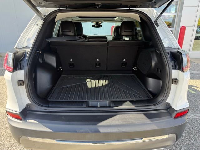 Used 2022 Jeep Cherokee Limited w/ Mopar Interior Package image 10