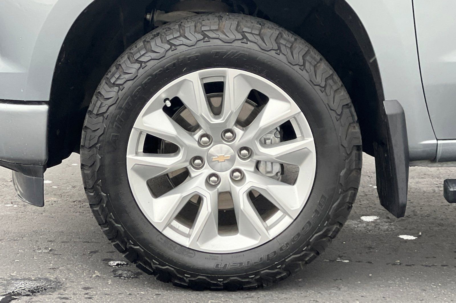 Used 2023 Chevrolet Silverado 1500 Custom AWD/4WD image 26