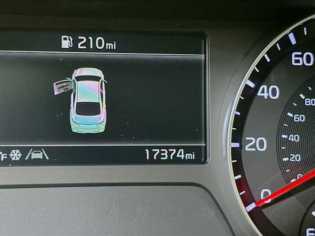 Used 2024 Kia Forte LXS w/ LXS Technology Package image 9