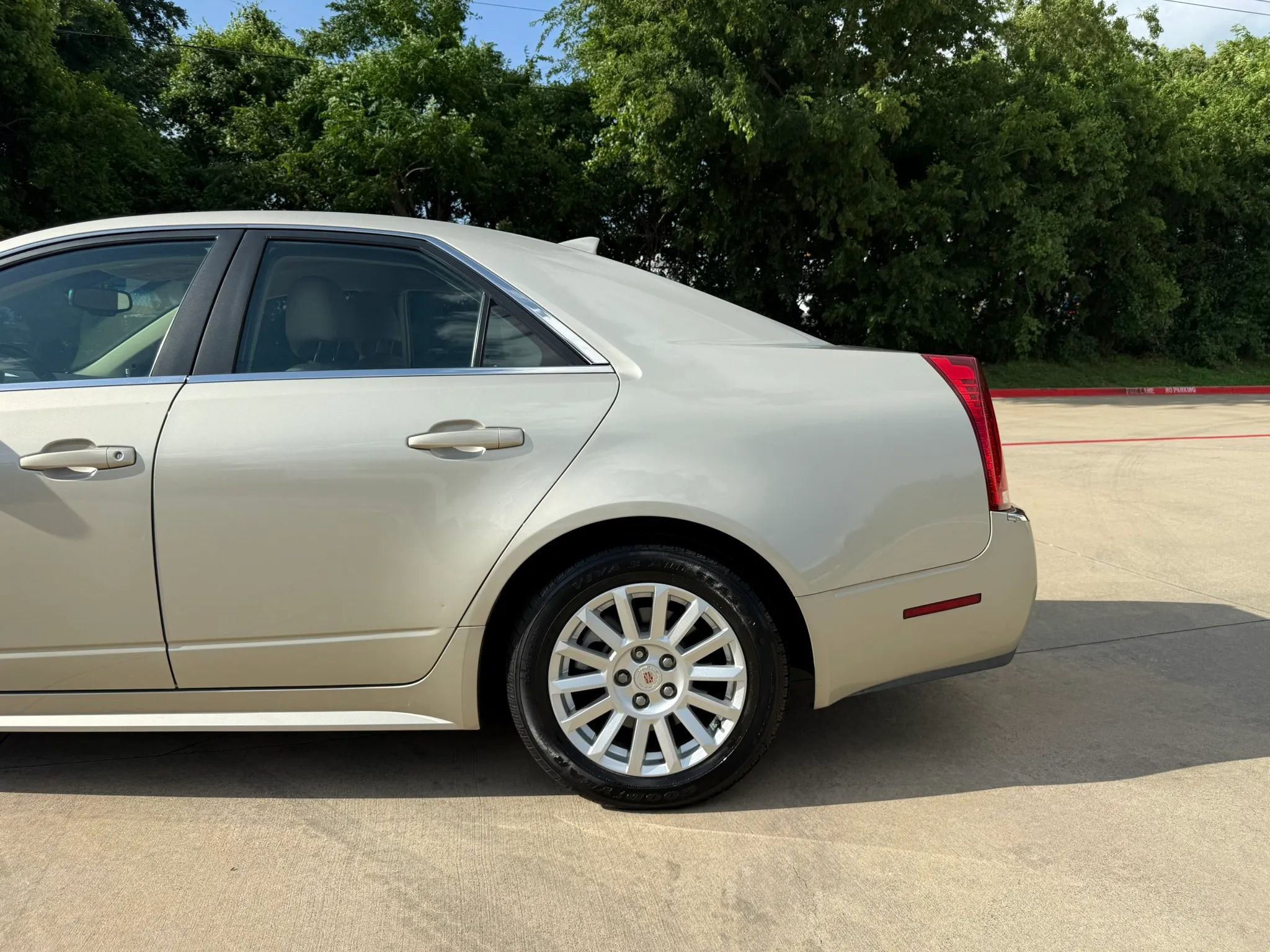 Used 2013 Cadillac CTS Luxury RWD image 14