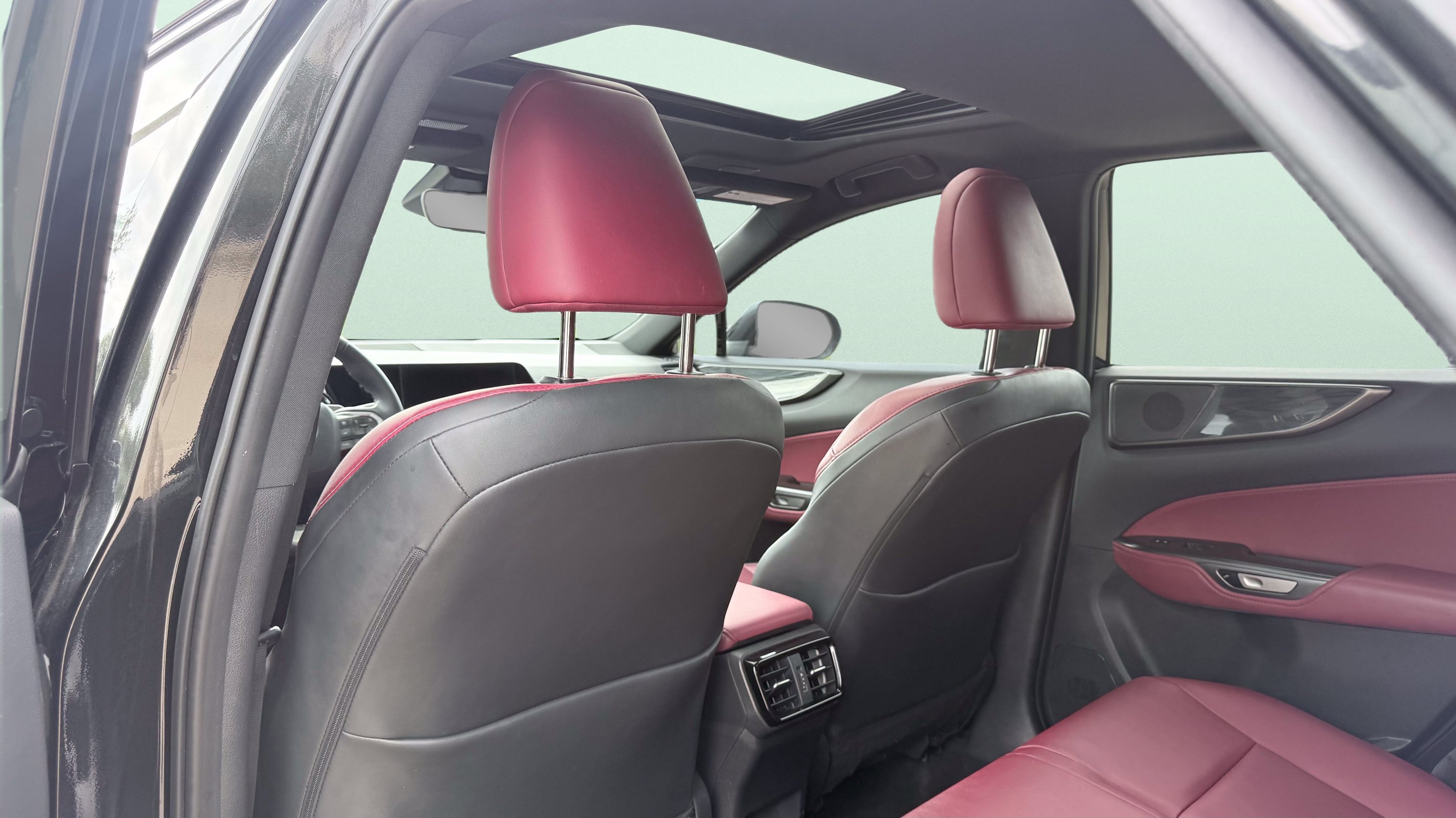 Used 2025 Lexus NX 350h AWD w/ Cold Area Package image 30