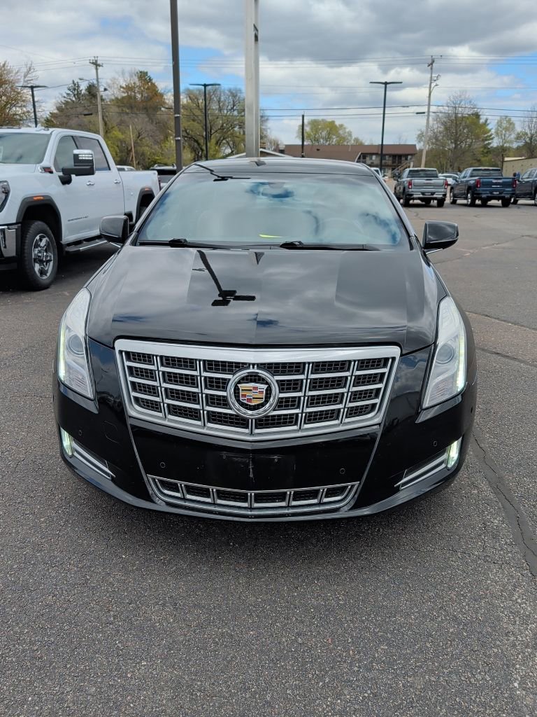 Used 2015 Cadillac XTS Luxury FWD image 2