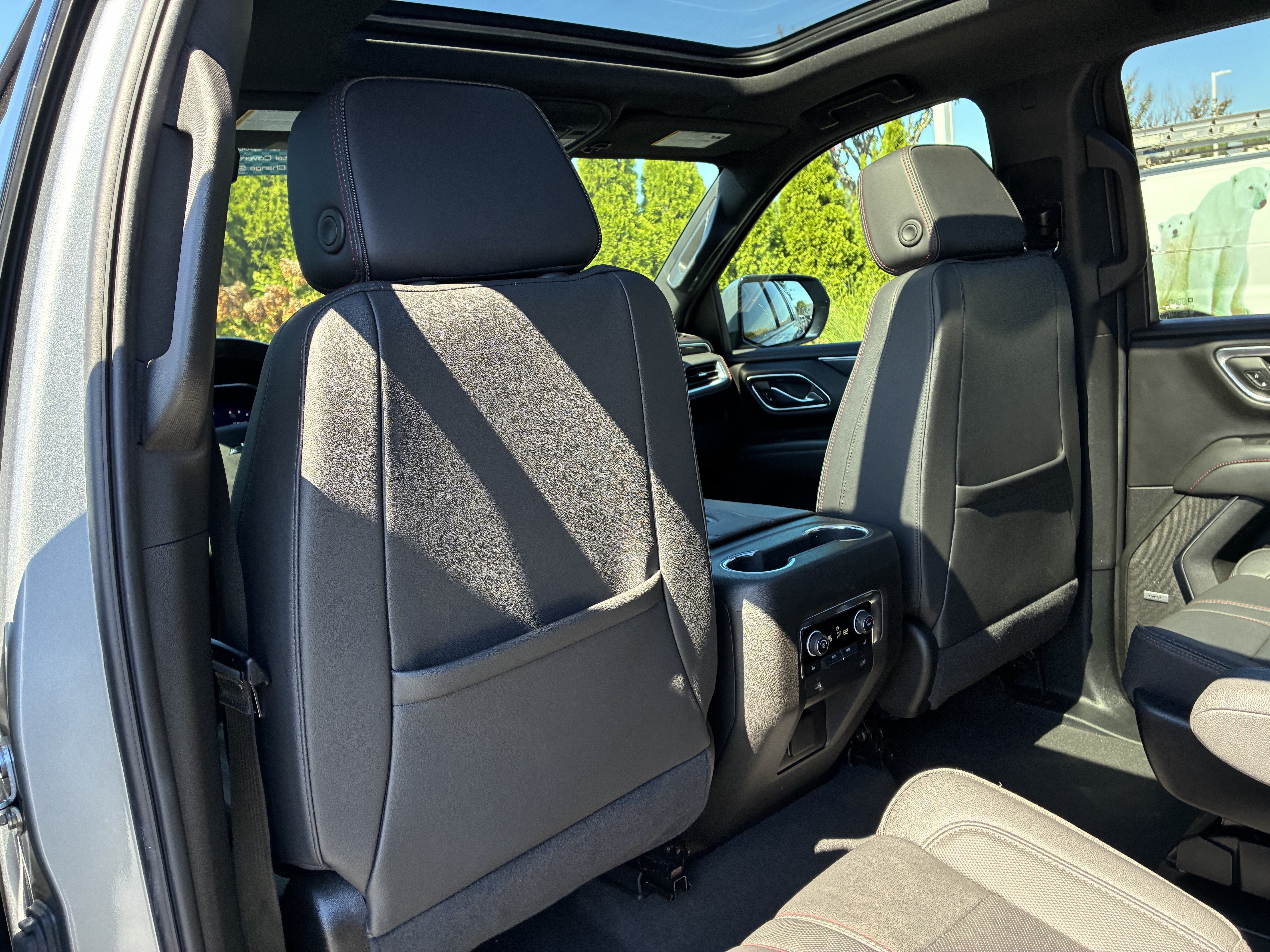 Used 2024 Chevrolet Suburban RST w/ Luxury Package RWD image 15