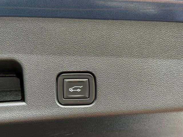 Used 2024 Chevrolet Traverse LS image 19