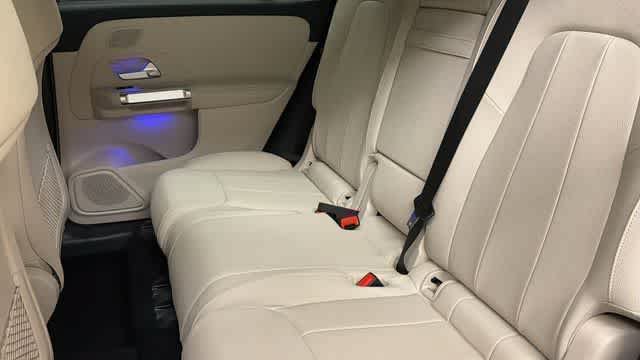 Certified 2026 Mercedes-Benz GLB 250 4MATIC image 32