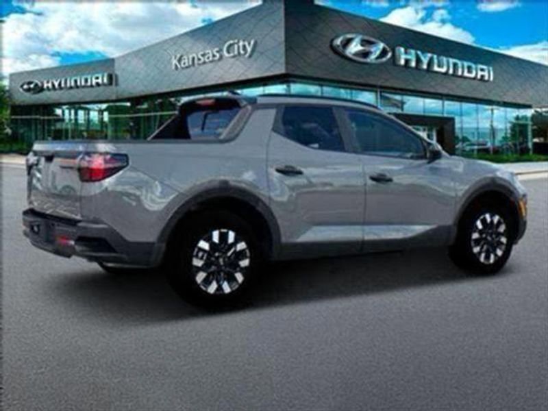 Certified 2025 Hyundai Santa Cruz SEL image 9