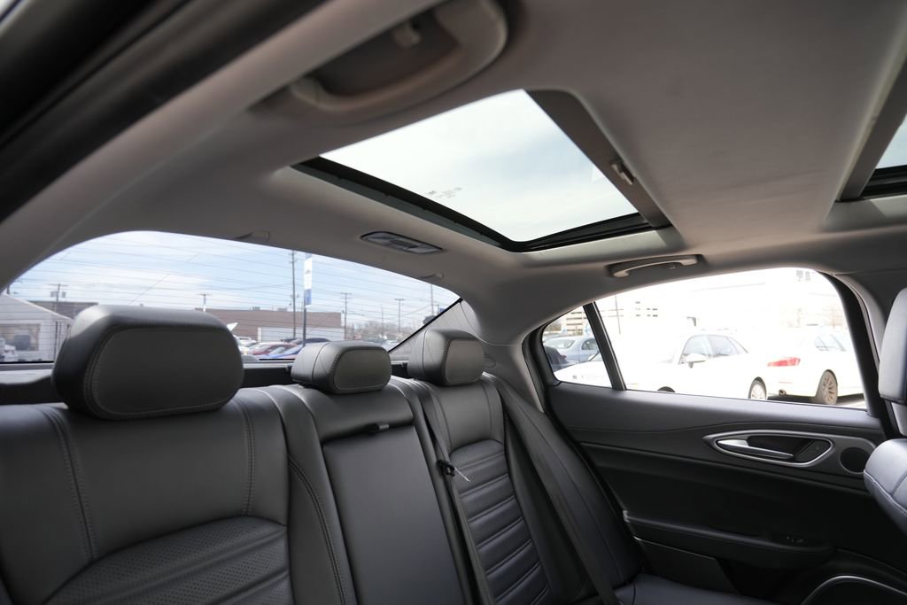 Used 2019 Alfa Romeo Giulia Ti Sport w/ Quick Order Package 22U Sport image 32