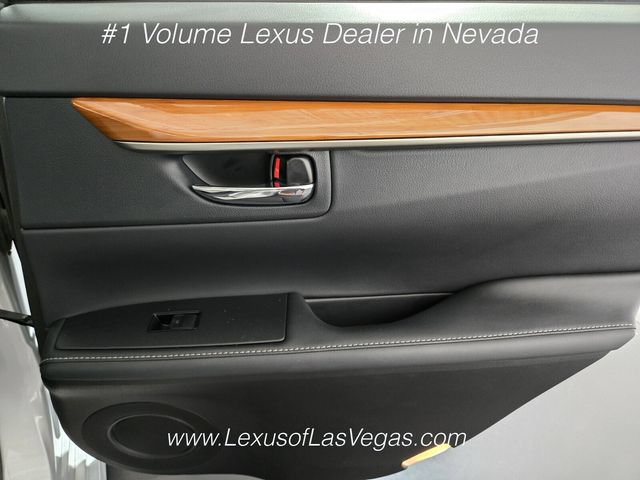 Used 2014 Lexus ES 300h w/ Luxury Package w/Bamboo Trim FWD image 22