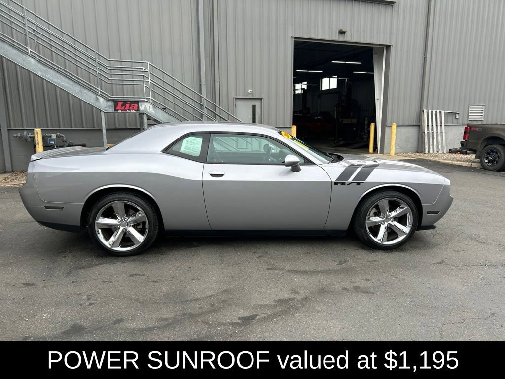 Used 2014 Dodge Challenger R/T w/ Sound Group II RWD video 2