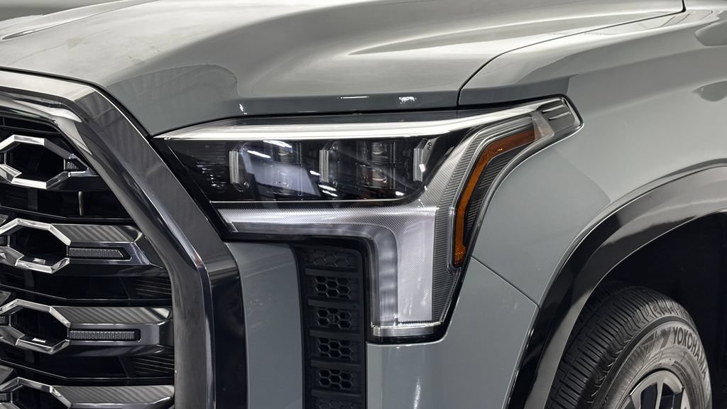 Used 2024 Toyota Tundra Platinum AWD/4WD image 3