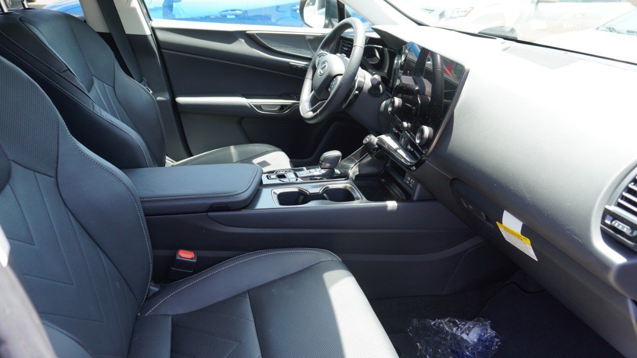 Certified 2024 Lexus NX 350 AWD w/ Vision Package image 9