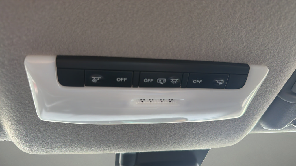 Certified 2023 Nissan Versa SV w/ Trunk Package FWD image 25