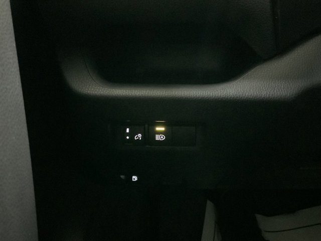 Used 2024 Toyota RAV4 LE AWD/4WD image 24