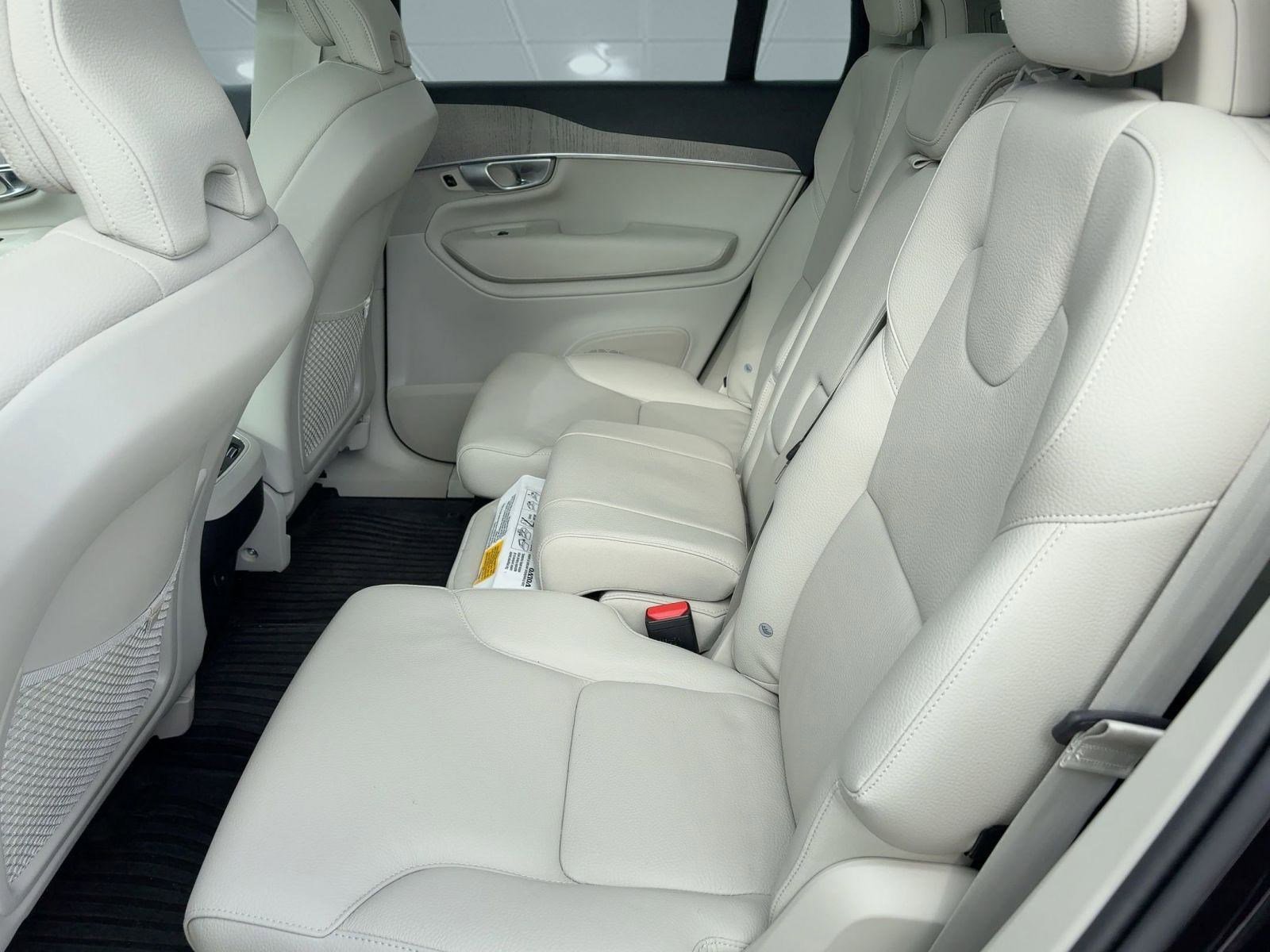Certified 2024 Volvo XC90 B5 Plus w/ Protection Package Premier image 15