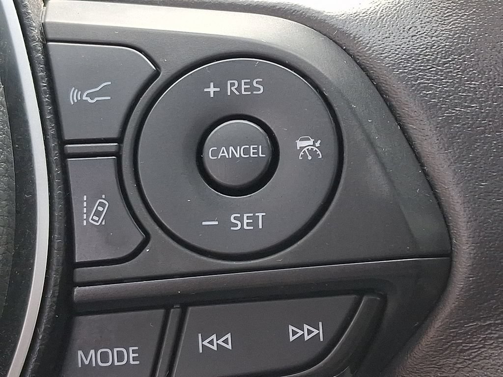 Used 2022 Toyota RAV4 XLE w/ Convenience Package AWD/4WD image 23